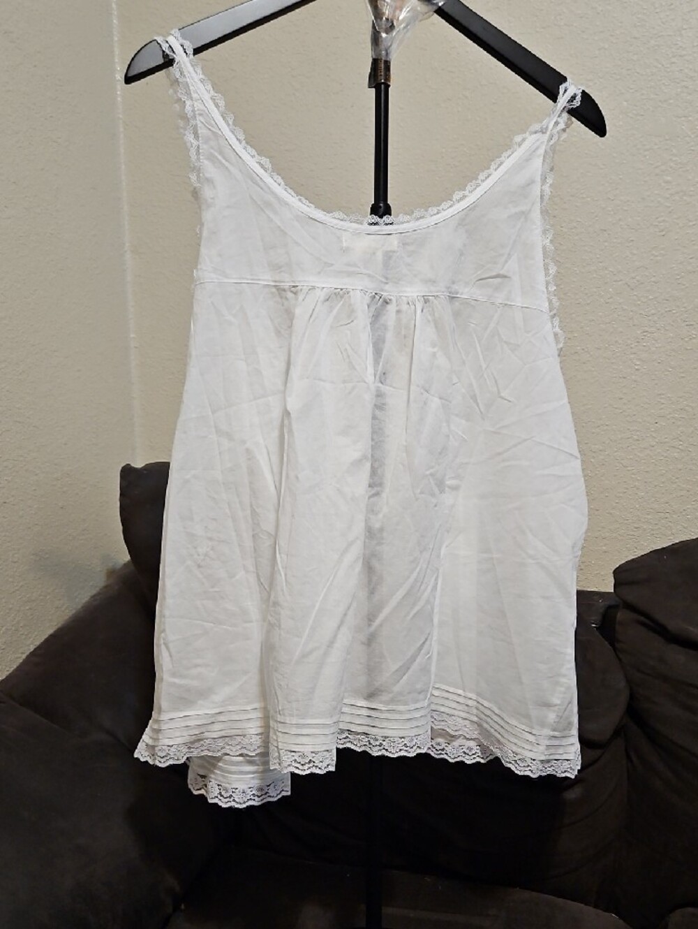 torrid White Lace-Trim Cotton Camisole with Front Tie - Picture 4 of 8
